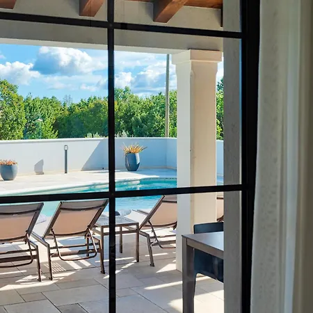 Willa Paronich Barban