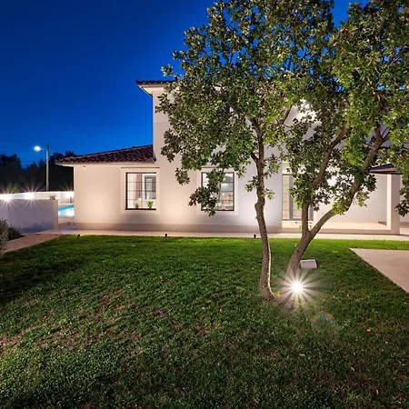 Вилла Paronich Барбан